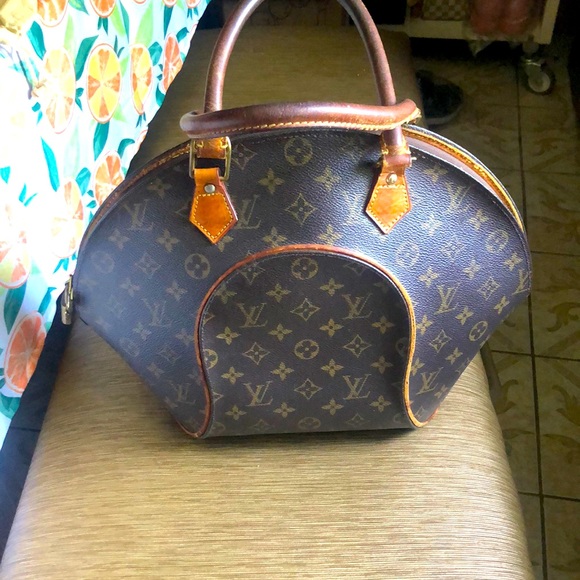 Louis Vuitton Eclipse MM handbag